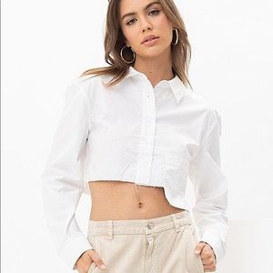 Y2K Carly button down shirt crop top 🤍